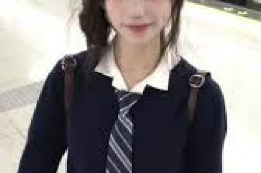 网红晓雪再次爆料李现内幕聊天记录曝光通告单离异身份引发讨论